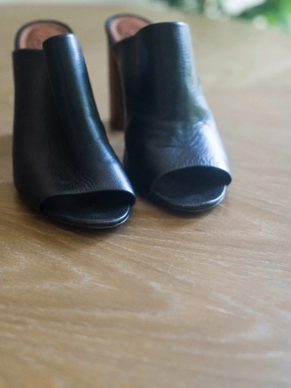 Tory Burch Black Leather Raya Mule Sandal Wood Block Heel